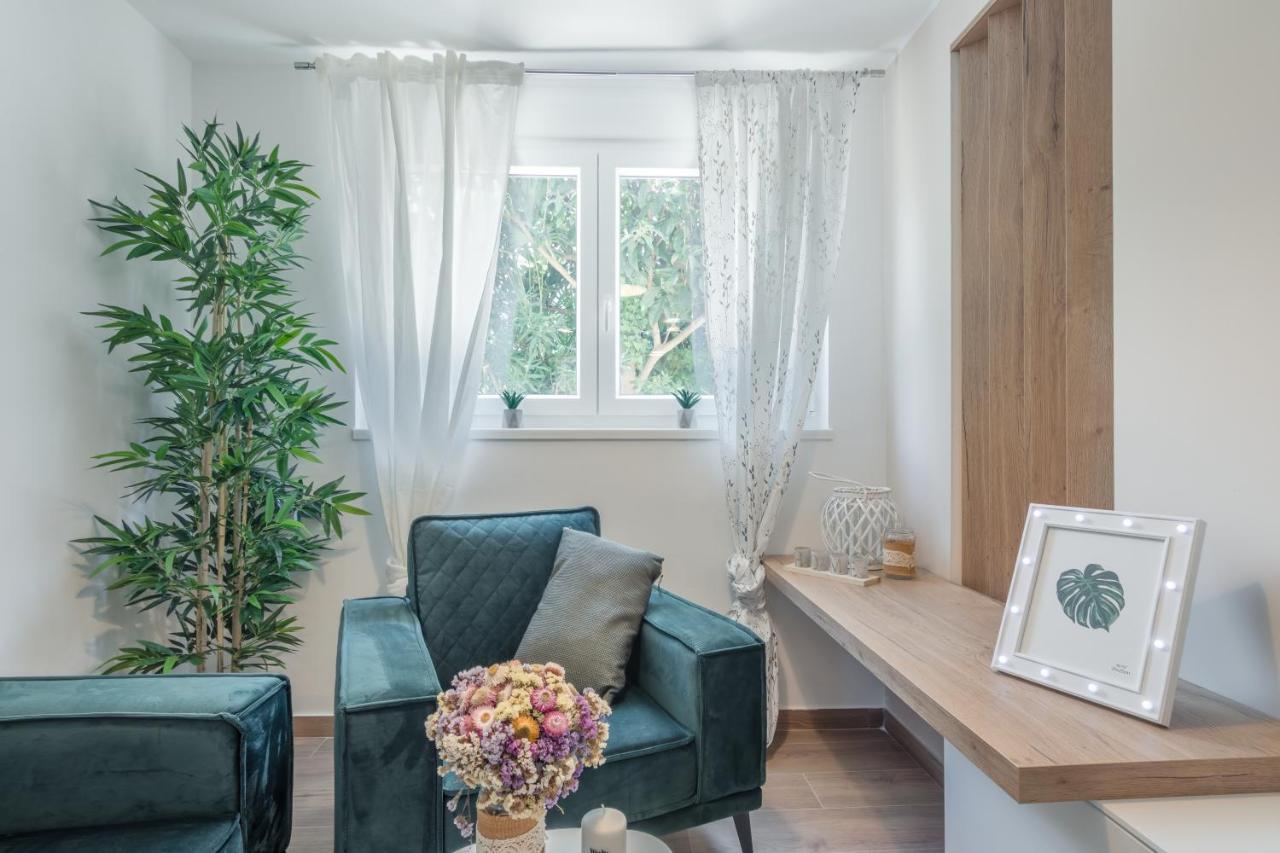 Apartment Norah With Private Parking Pula Exterior foto